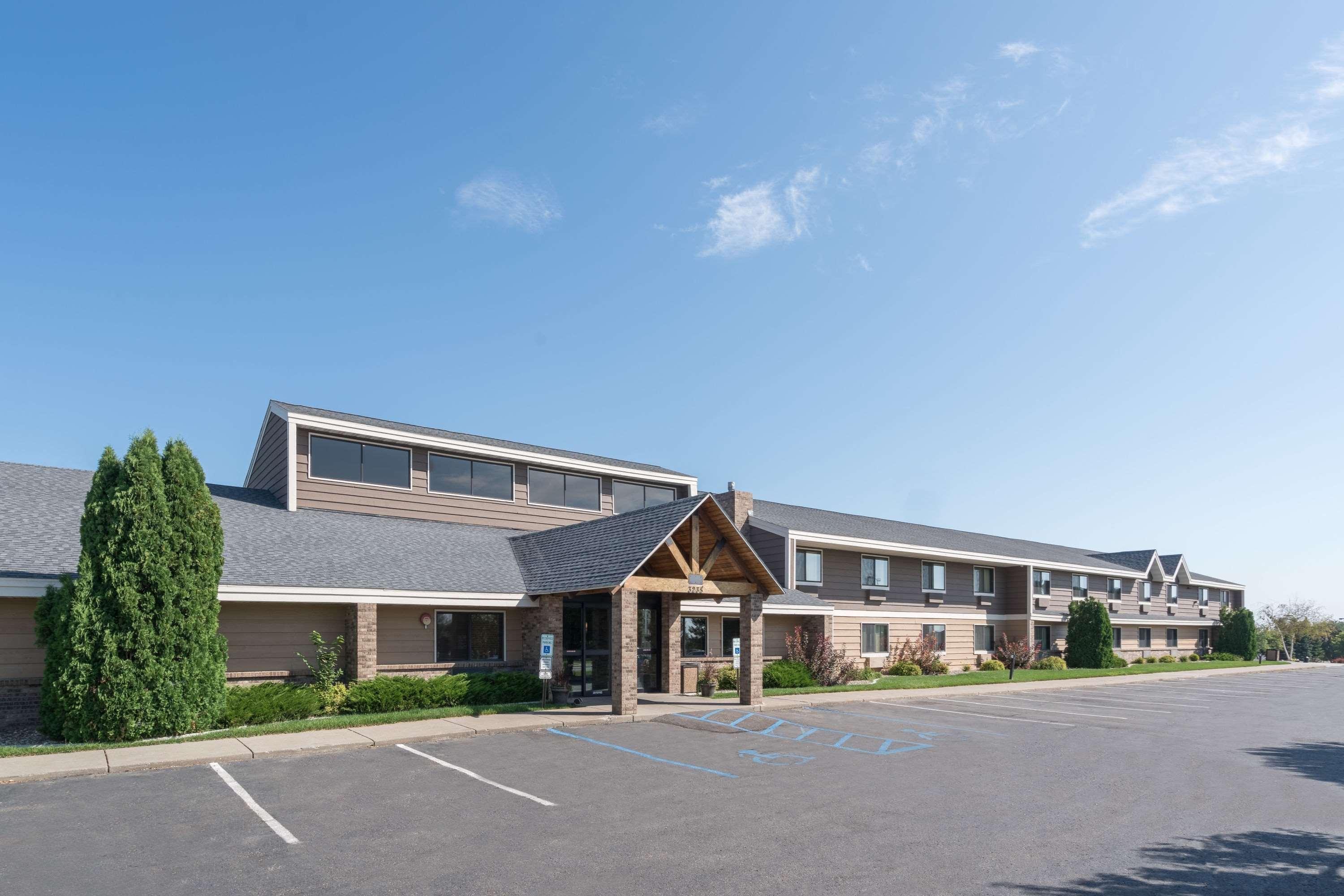 Americinn By Wyndham Bismarck Exterior photo